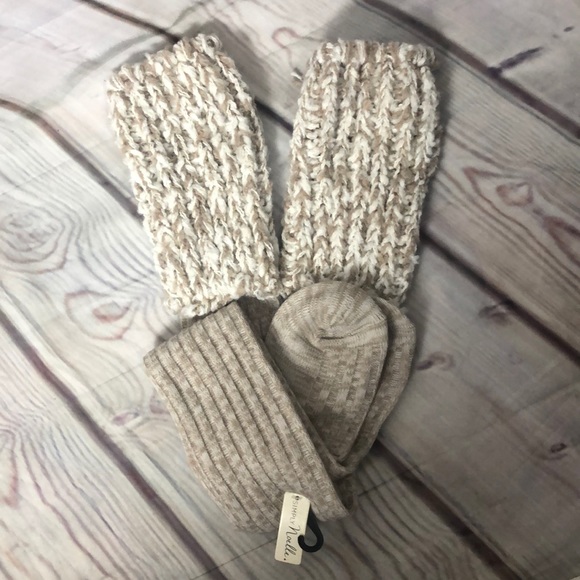 NWT Simply Noelle Boot High Warm Soft Socks Sz OS - Picture 1 of 3